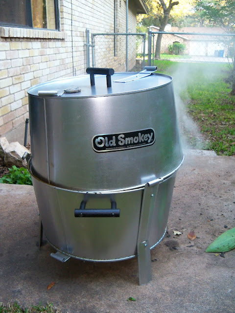 lil smokey bbq pit