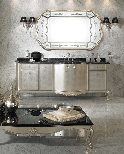 Badrum i silver, Frechome
