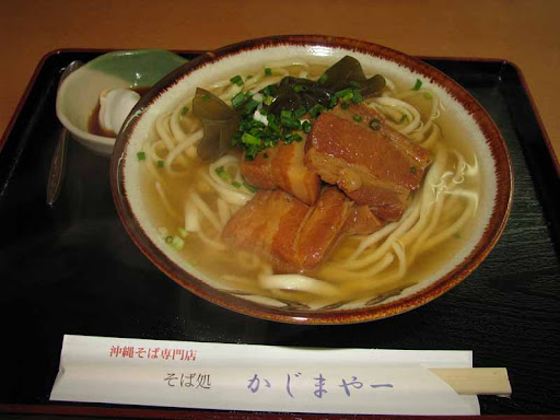 かじまやー・三枚肉そば（大） 