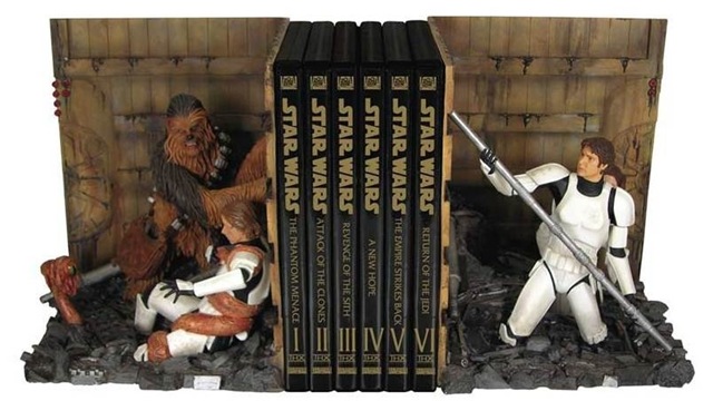 [Star Warsos könyvtámaszok 03[4].jpg]