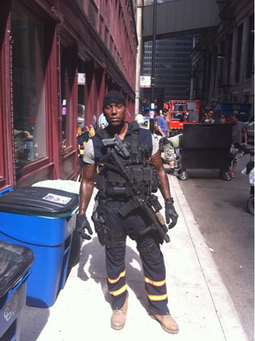 [tf3chicagoset4[4].jpg]