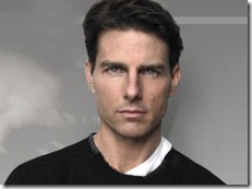 Tom Cruise rock dalokat énekel