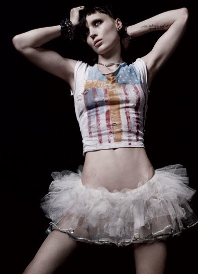 Rooney Mara még bátrabban tetkózik 02