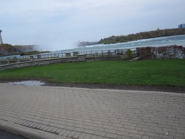 [Niagara Falls Marathon 2010 062[5].jpg]