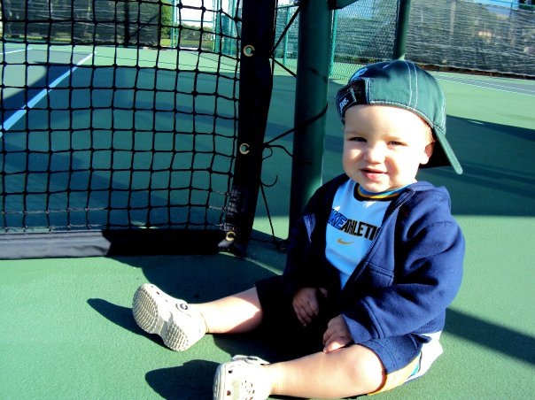 [tristanontenniscourt4.jpg]