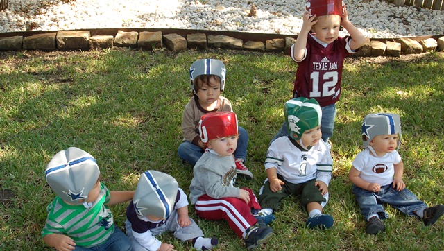 [football players-1[4].jpg]