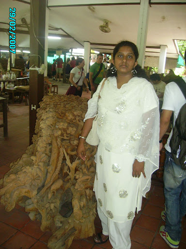 Royale Handicrafts Image
