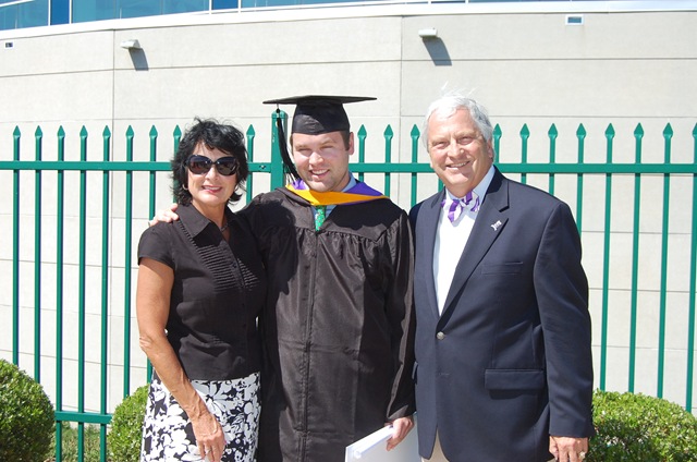 [grad 071.jpg]