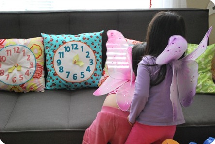 clockpillowgiveaway2