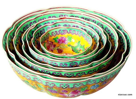 感觉用手轻轻一触就能戳破似的