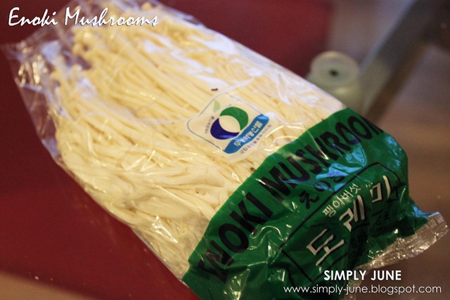 [EnokiMushrooms13.jpg]