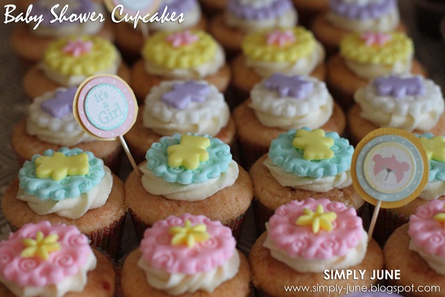 [BabyShowerCupcakes2[3].jpg]