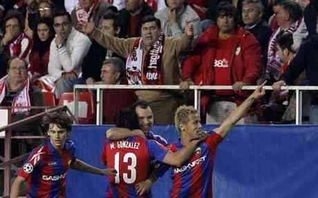 Sevilla 1 CSKA Moscow 2; agg 2-3 compare inform - CSKA Moscow go by by trait of Keisuke Honda