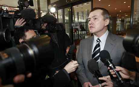 BA arch senior manager Willie Walsh emerges from the TUC on Friday after talks with the kinship Unite collapsed