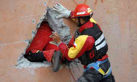 chile trembler rescue teams