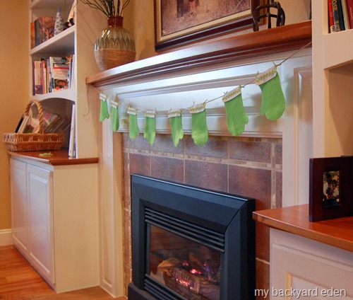 Mitten Christmas Garland