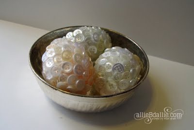 [buttoneggs_editewatermak113.jpg]