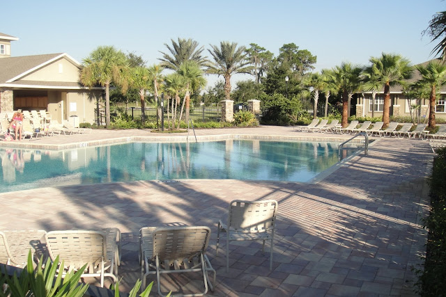 Country Walk pool