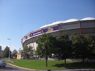 Pulling into the Metrodome!
