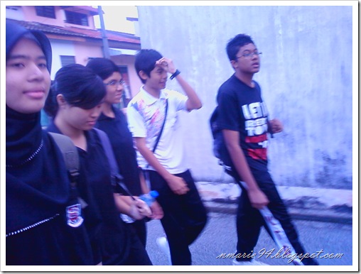 Fozi ; Julia ; Sarah ; Zickry ; Naufal