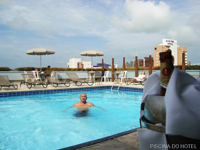 [DSC05599 EU PISCINA[2].jpg]