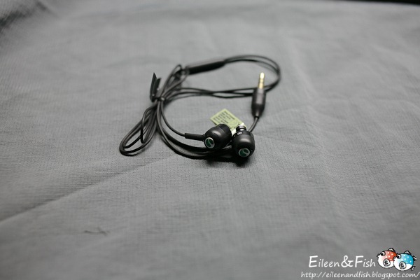 [Sony Ericsson MW600-11[2].jpg]