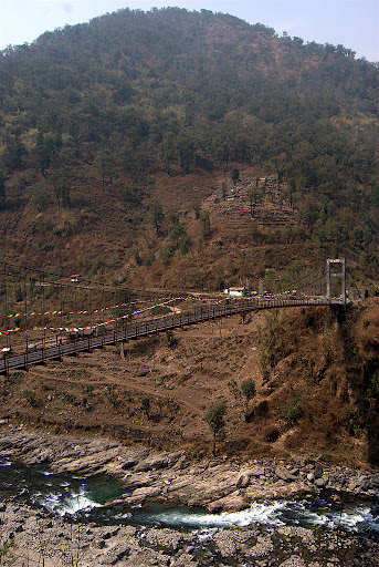 Road bridge crossing a river in West-Sikkim http://lh4.ggpht.com/_I7XguBLSg9o/Sch2v0ikfTI/AAAAAAAADBQ/hvkJx0PjcMg/s512/DSC_0141.jpg