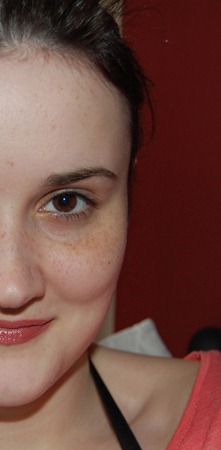 Catrice Ultimate Shine Lipstick Teddy Brown Tragebild