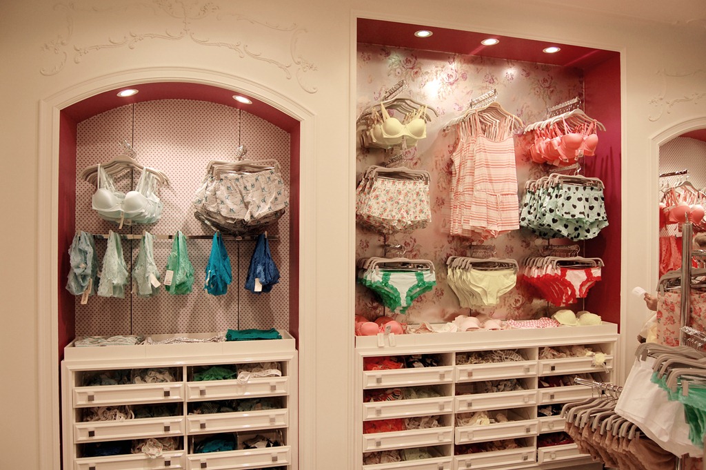 [Forever 21 Wien Mariahilferstraße11[9].jpg]