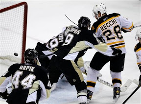 Mark Recchi scores on the power play which turns out to be the game winner