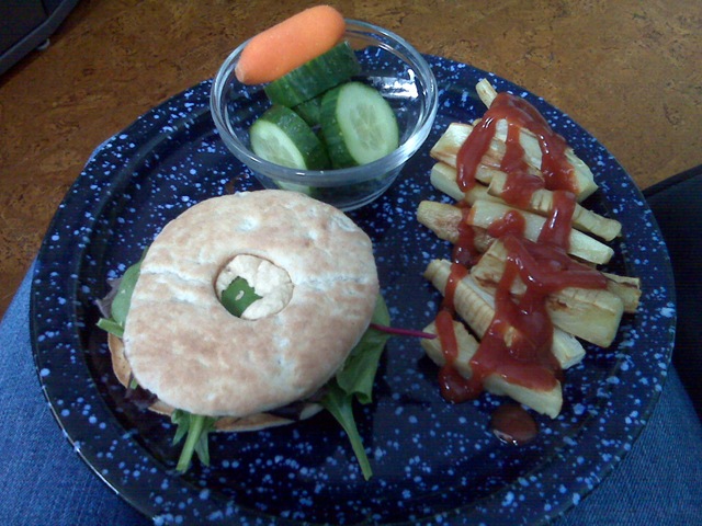 [lunch hummus[2].jpg]