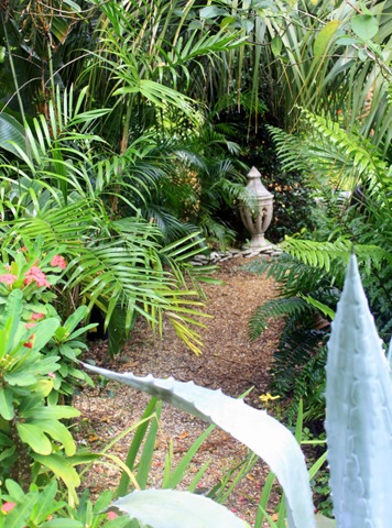 [garden 016-1[3].jpg]