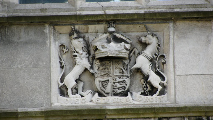 The lion was defaced by an anti-monarchy protestor