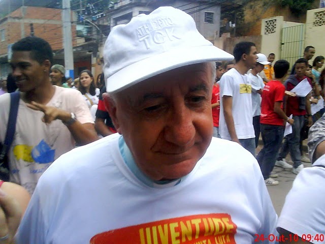 [Mons.-Luciano-obispo-de-Nueva-Iguaz5.jpg]
