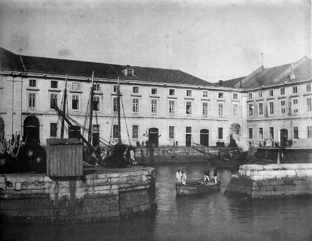 [Arsenal-da-Marinha.411.jpg]