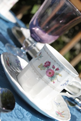 [outdoor tablesetting 239[3].jpg]
