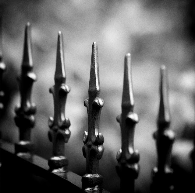La ronda de espadas, de José María Eguren