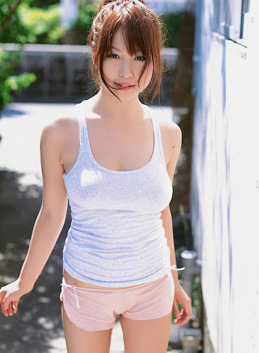 Mai Nishida Photo Album
