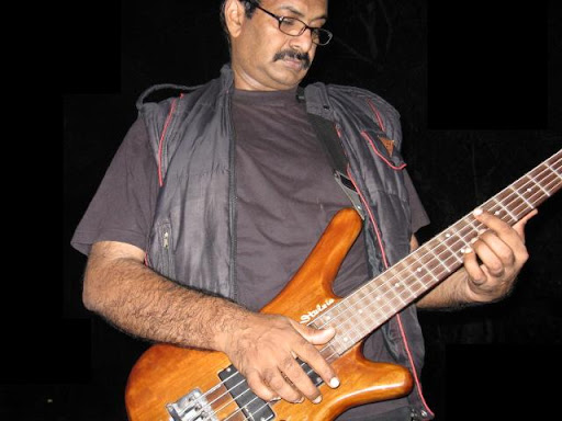 Jayen Varma &mdash; Innovator of Indian Slap Bass and one of the fastest Bass Guitarists