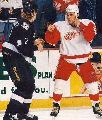 Derian Hatcher vs Darren McCarty