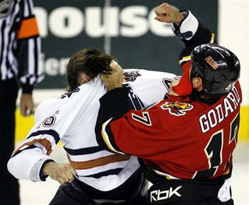 <p>2006/09/21 - Eric Godard vs Zack Stortini</p>