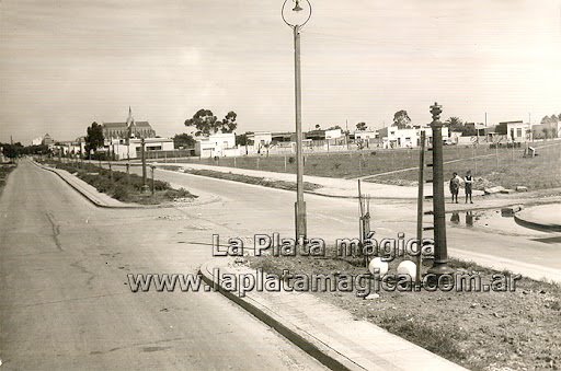 Las calles de la ciudad de La Plata a través de los años Las calles de la ciudad de La Plata a través de los años