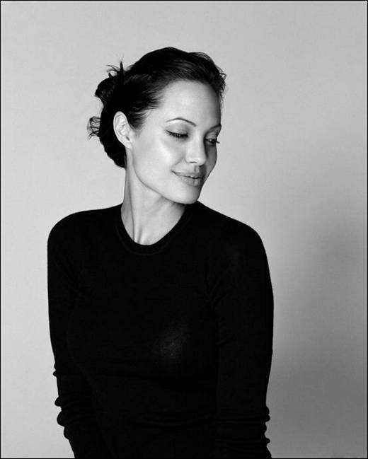 angelina_jolie_06.jpg