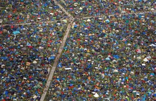 glastonbury_rock_festival_15.jpg