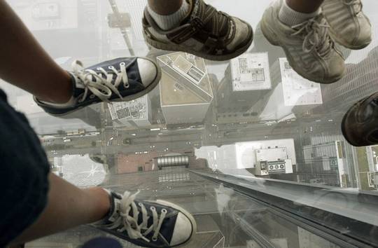 sears_tower_ledge_3.jpg