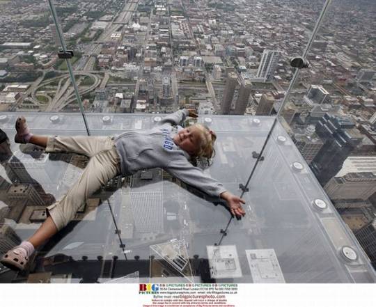 sears_tower_ledge_8.jpg