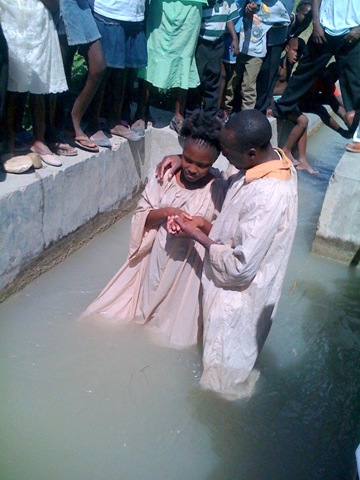 [Antonio in Haiti - Baptism 2 - February 2009[2].jpg]