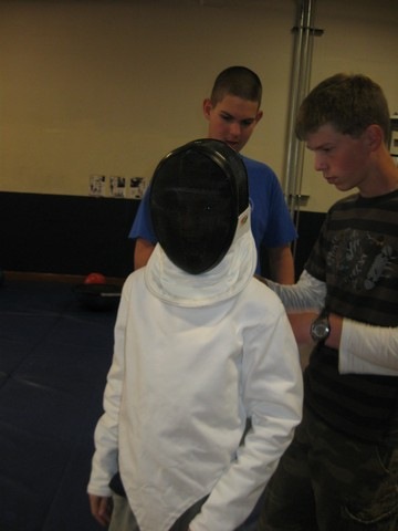 [fencing 08[2].jpg]