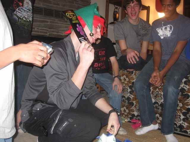 [teen christmas party 11[2].jpg]