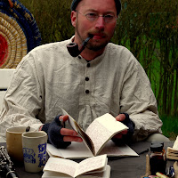 Norman Liebold direkt nach dem Vollenden des letzten Satzen von "Versichert" - 15.04.2010.